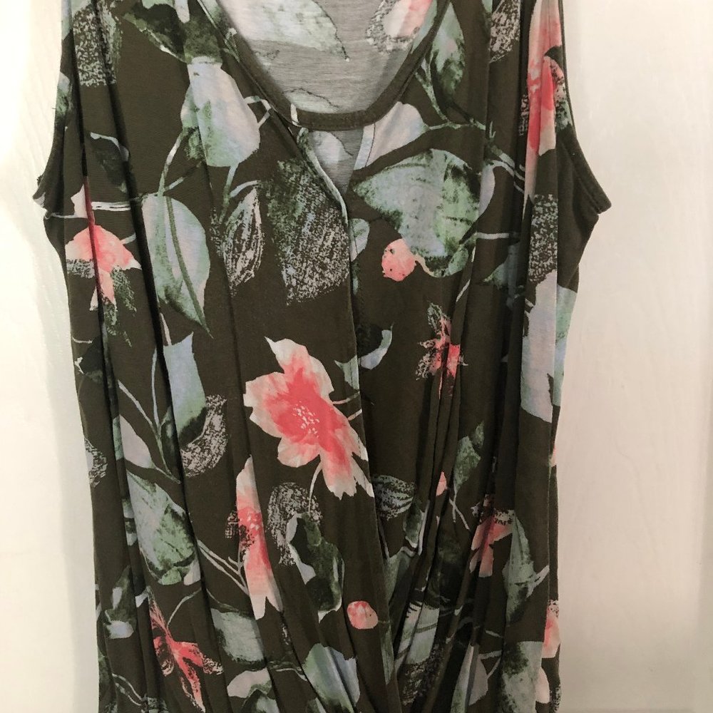 New York & Company Women's Top.